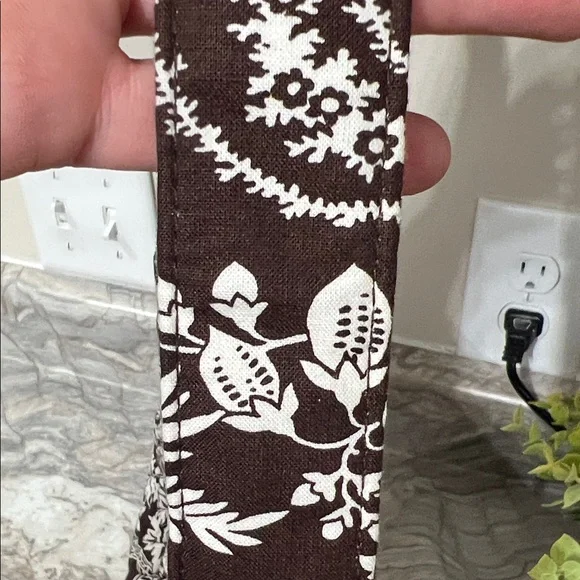 Vera Bradley Quilted Brown & White Floral Tote Bag - Picture 4 of 9